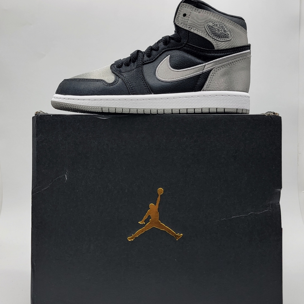 NIB!! NWT!! Air Jordan High-Top Sneakers in‎ Black and Gray Satin Finish SIZE 1Y
